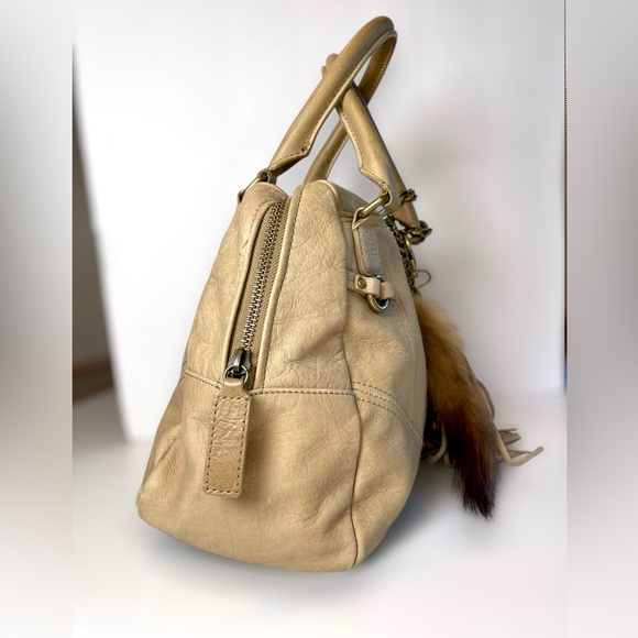 👡Vintage Juicy Couture Leather Bowler Nude / Taupe Tassel Bag Top Handle Orb - Picture 4 of 8